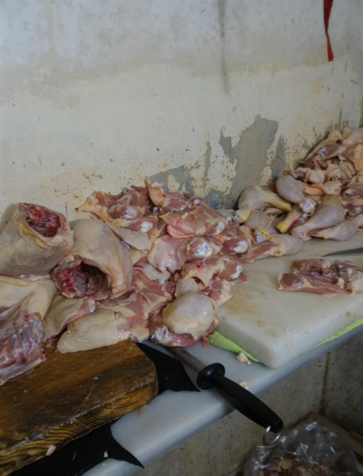 Halk�n sa�l���n� hi�e sayan 4 i�letmeye 111 bin 508 lira ceza