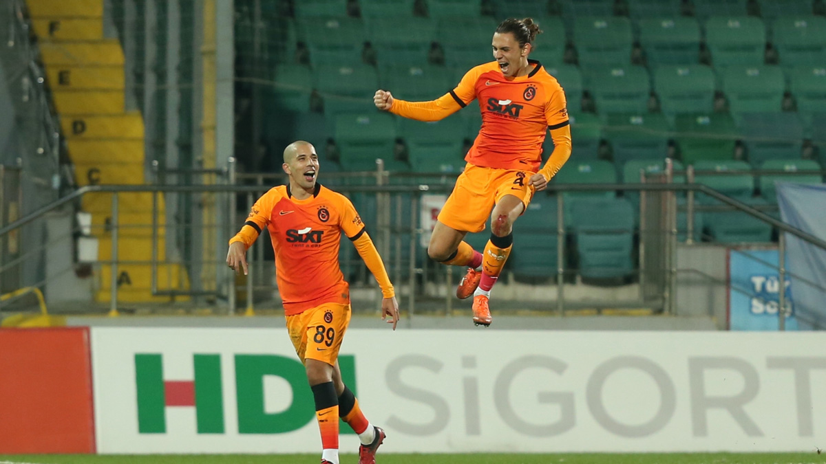 �enol G�ne�'e net mesaj! Feghouli: Haydi hocam Taylan haz�r