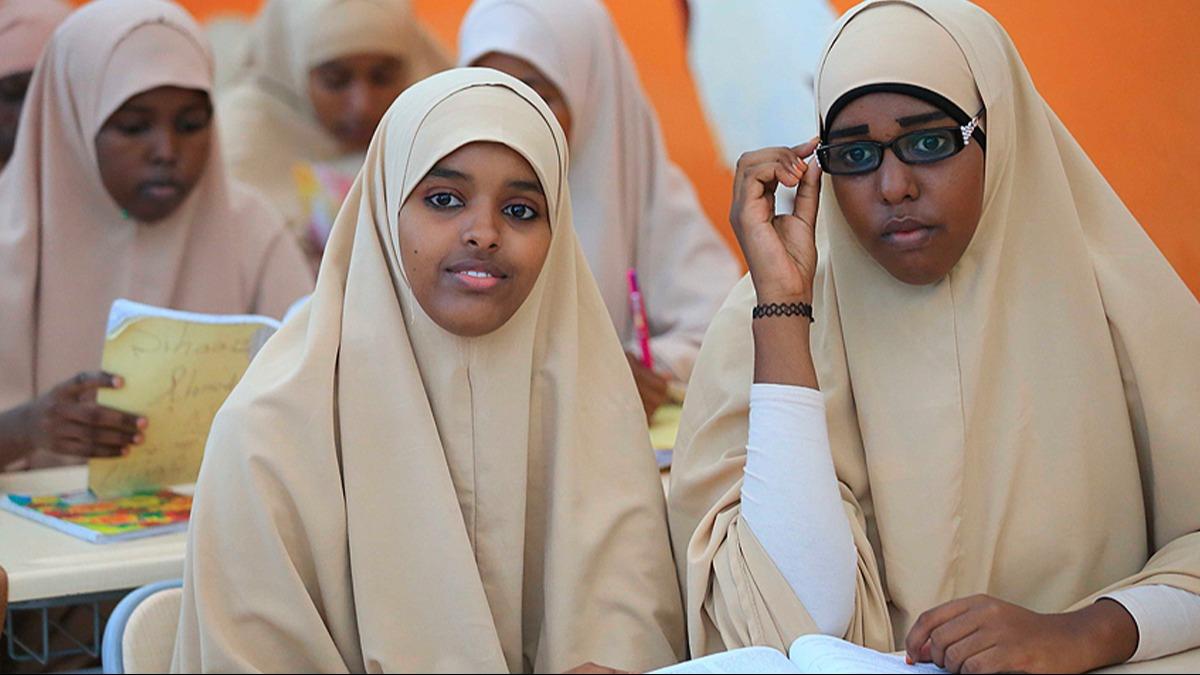 Katar'dan Somali'ye eitim destei