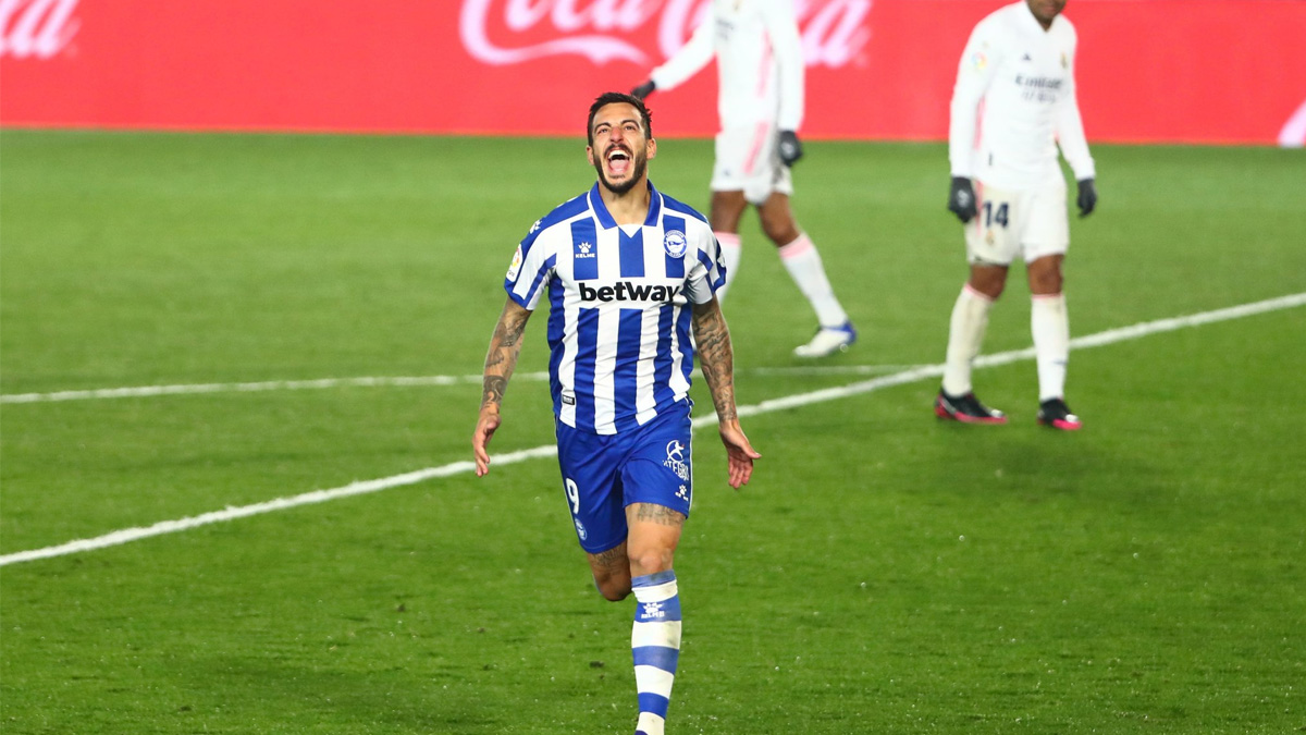 Real Madrid evinde Alaves'e kaybetti