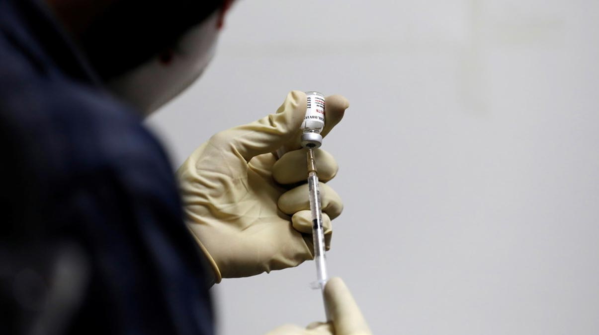 Kovid-19'a kar gelitirilen AstraZeneca as olan adam dava at