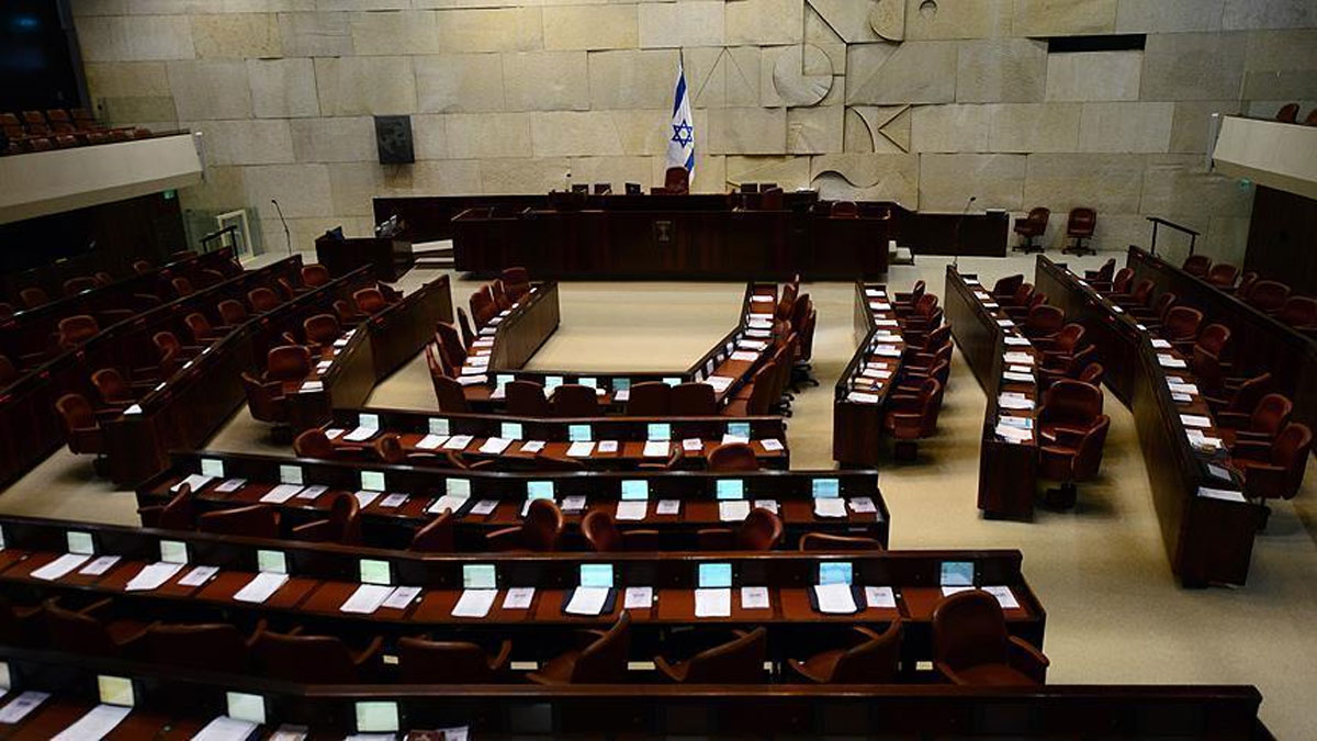 �srail'de siyasi kriz! Gantz, Netanyahu'ya deste�ini �ekti