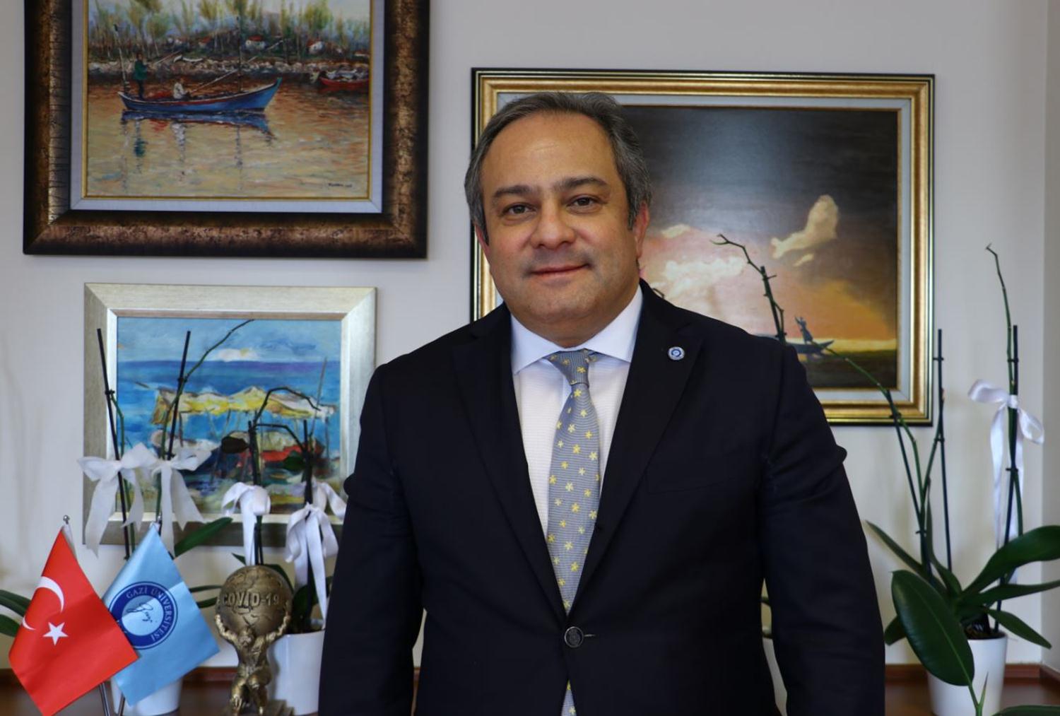 Prof. Dr. �lhan: Hareketlili�i �nlemek i�in y�lba��nda 4 g�n soka�a ��kma k�s�tlamas� olabilir