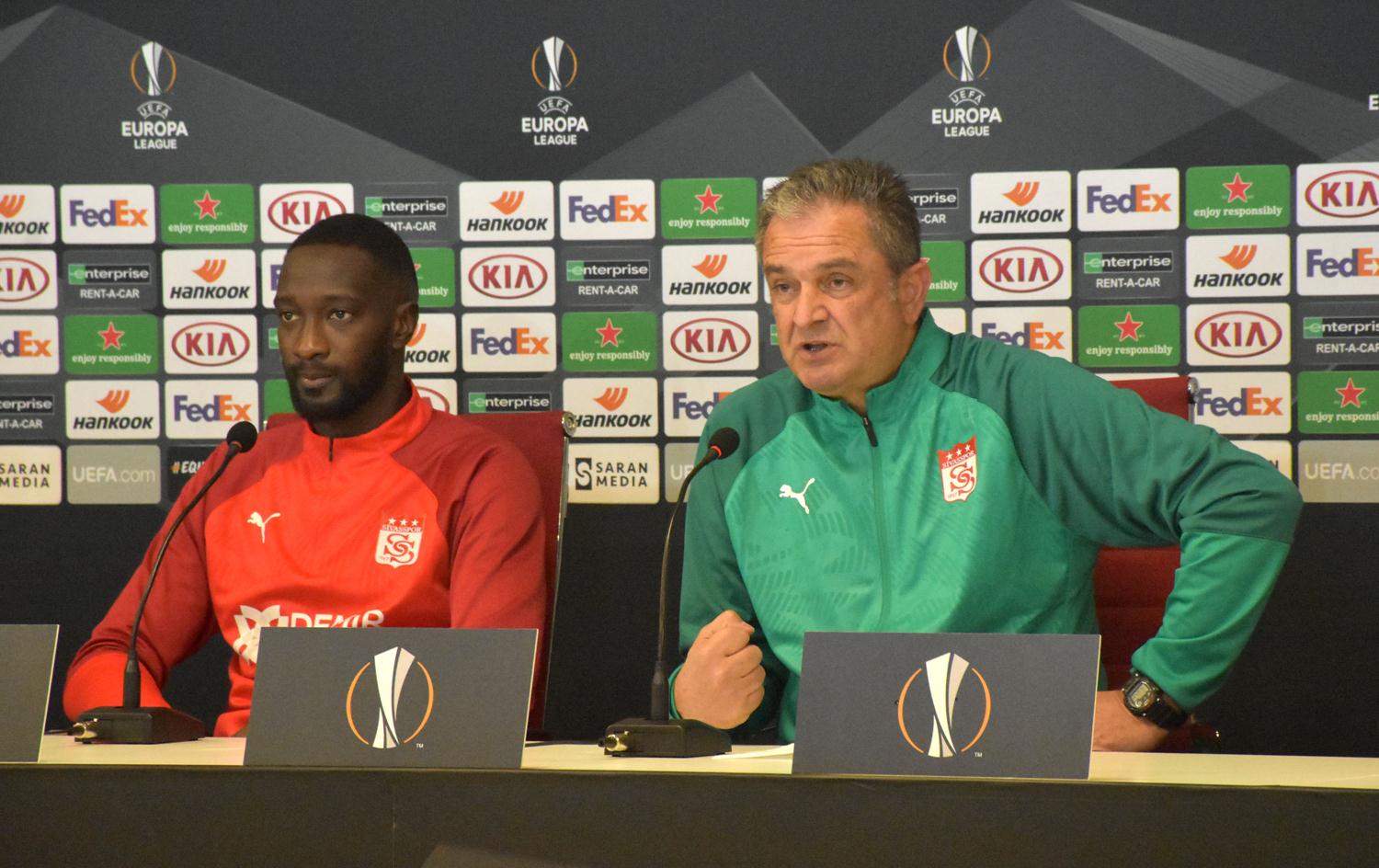 Sivasspor'da Servet �etin'in de testi pozitif ��kt�