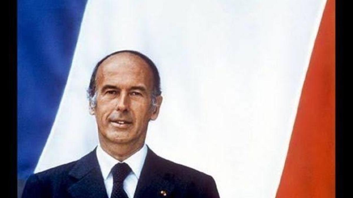Eski Fransa Cumhurbakan d'Estaing Kovid-19'a yenik dt