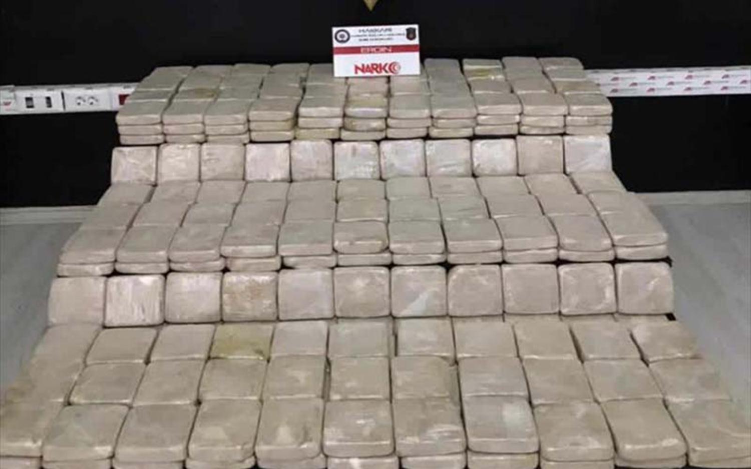 Hakkari'de narkotik operasyonu: 159 kilo eroin ele ge�irildi