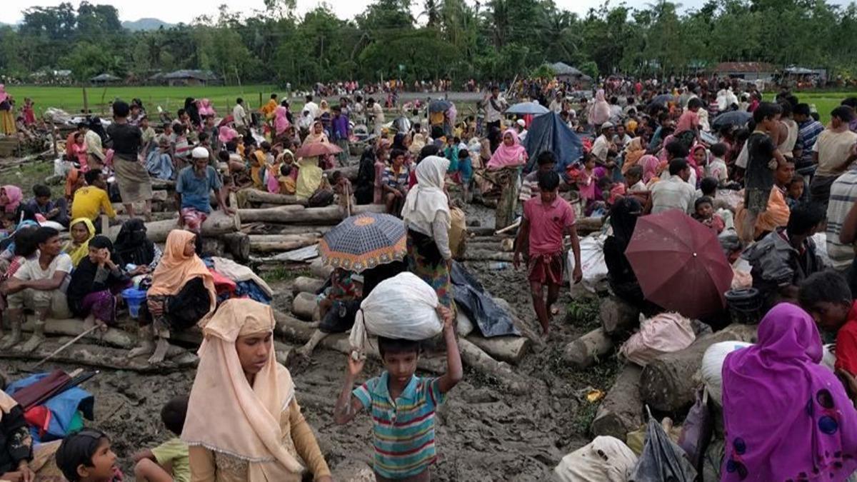 Banglade'ten Arakanl gmenlere insanlk d muamele: Adaya braktlar 