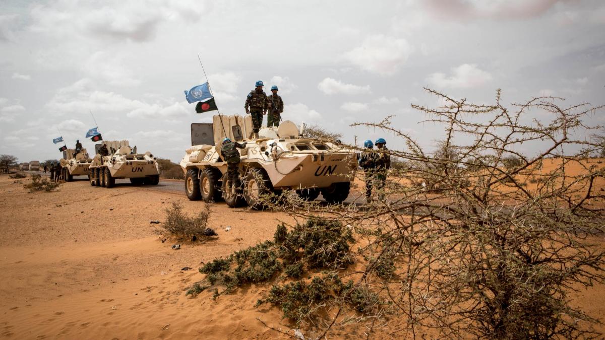 ngiltere Mali'ye 300 kiilik askeri birlik gnderdi