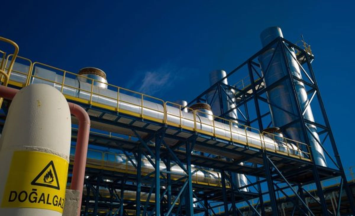 Gizli bilgileri T�rkiye'nin enerji ithal etti�i �irkete s�zd�rd�! Yapt��� ihaneti itiraf etti
