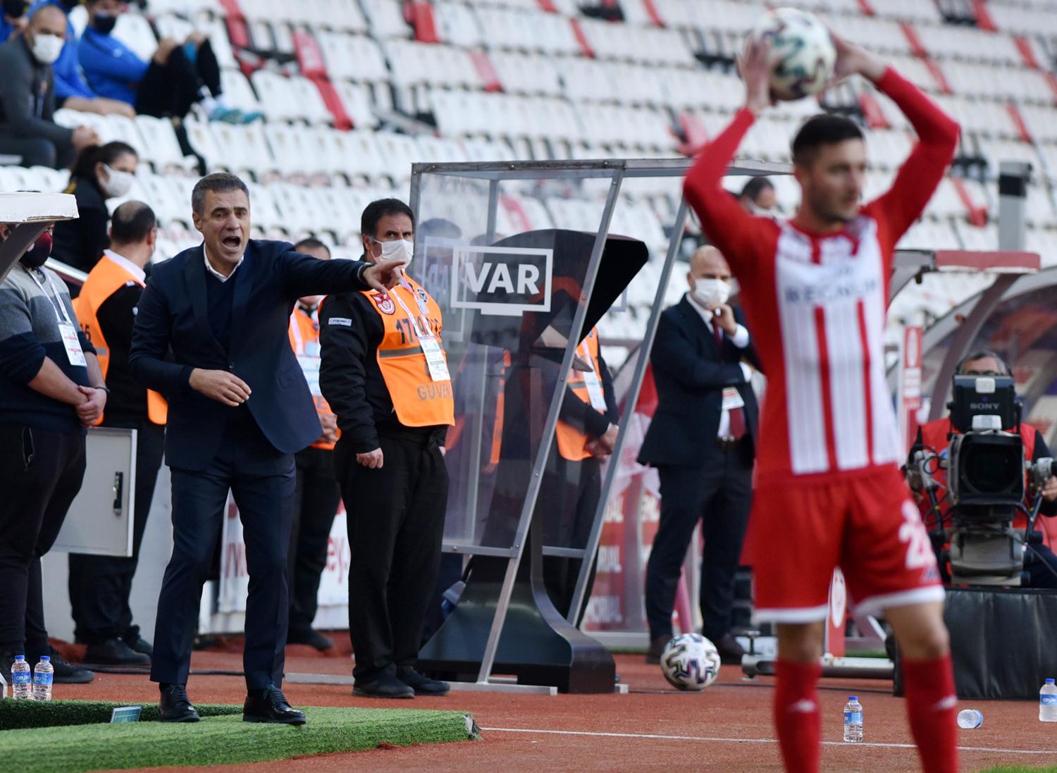 Ersun Yanal: Bug�nk� 3 puan sadece 3 puan de�il