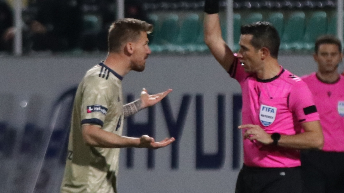 Serdar Aziz'den k�rm�z� kart a��klamas�: Asla hakaretvari bir kelime kullanmad�m