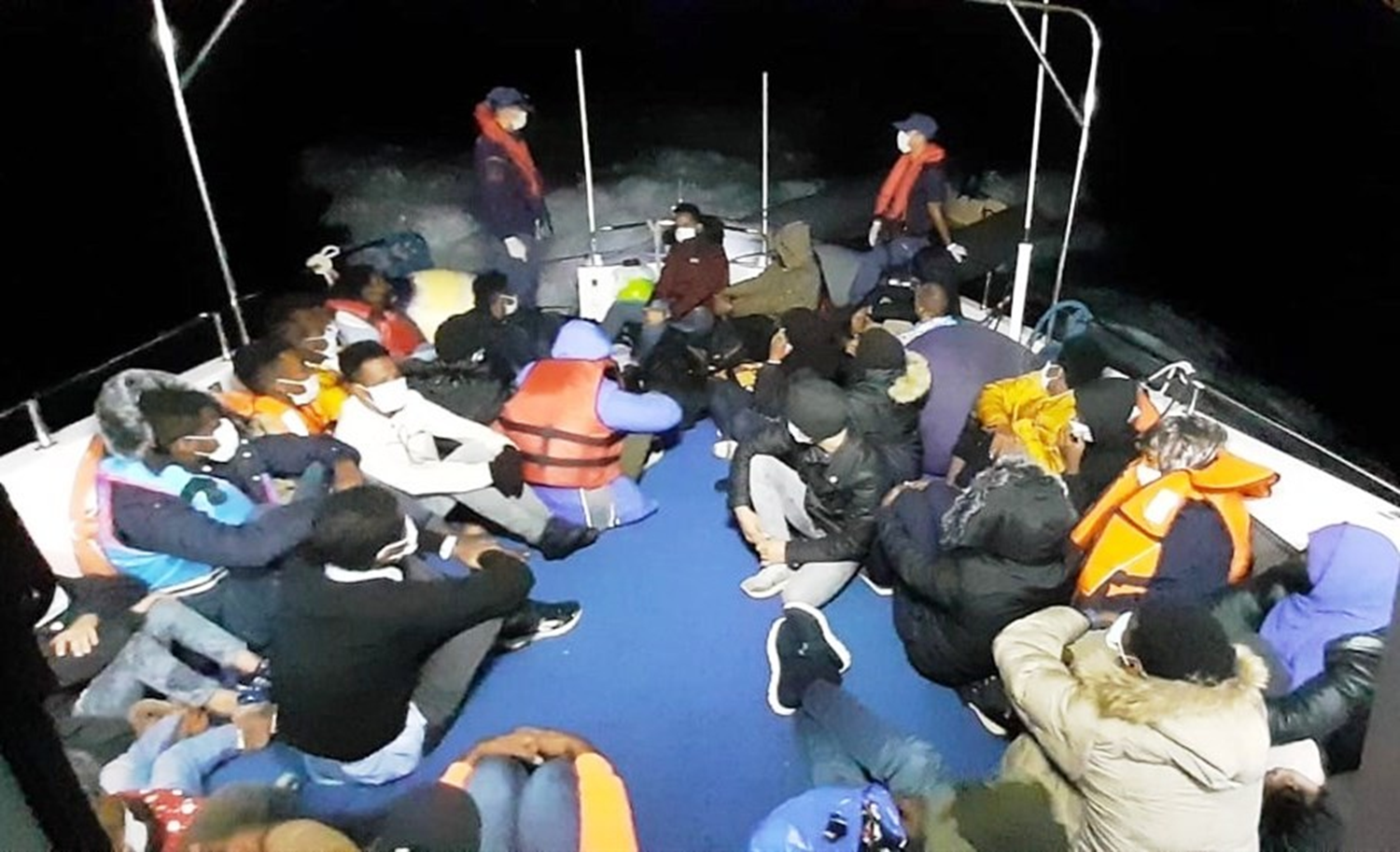 Ayd�n'da d�zensiz g��men operasyonu: 17 ki�i yakaland�
