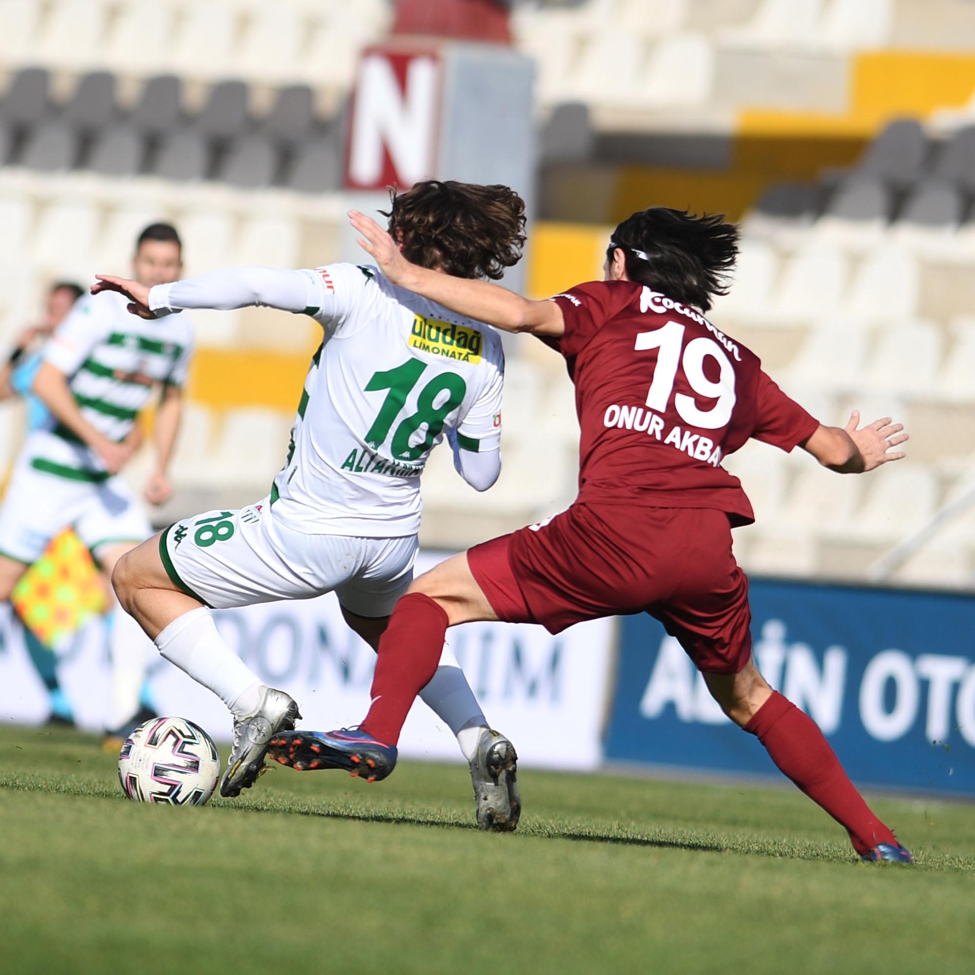 Bursaspor, Band�rmaspor deplasman�nda 3 puan� kapt�