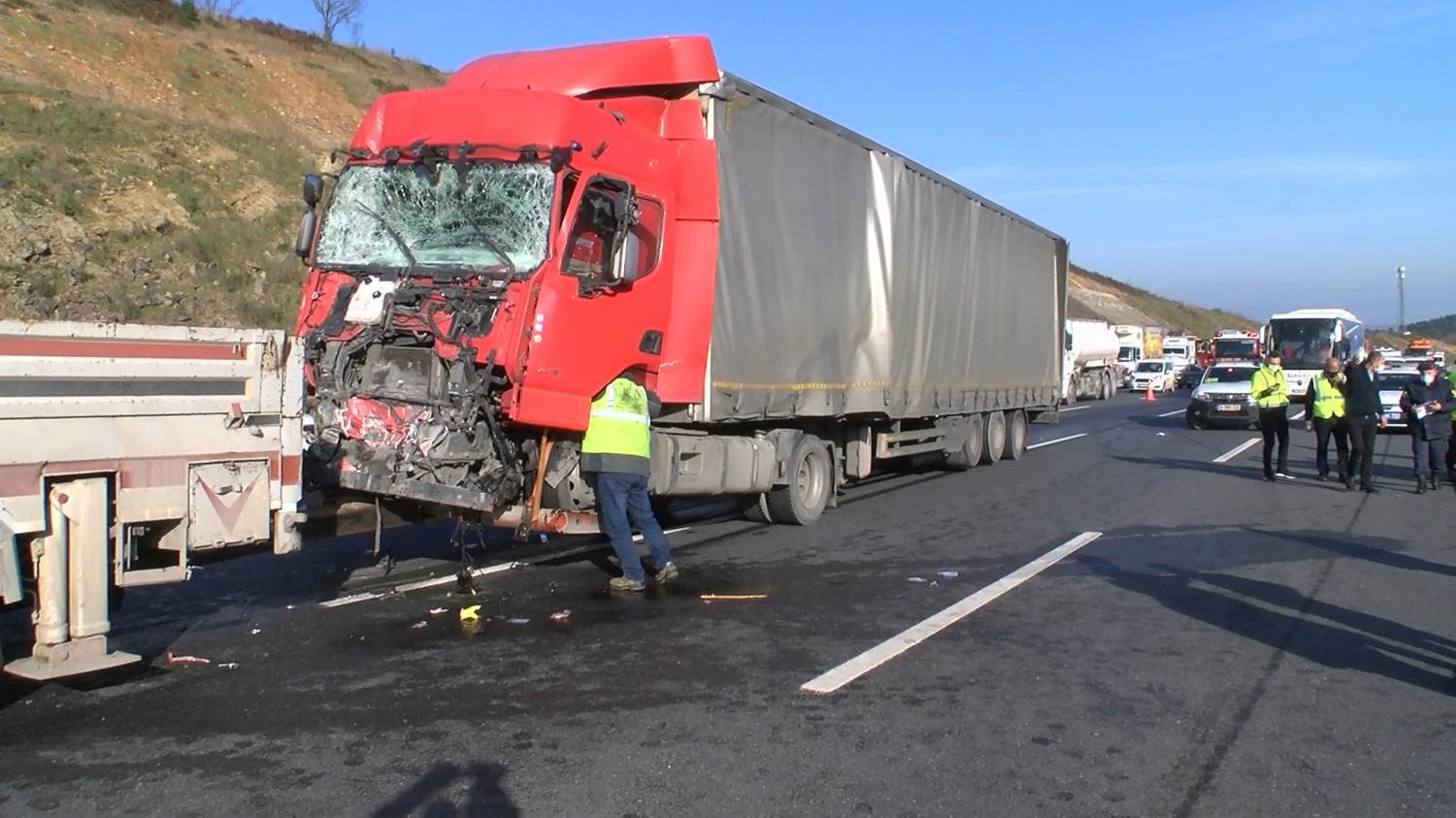 �ekmek�y'de feci kaza! Yaral�lar var