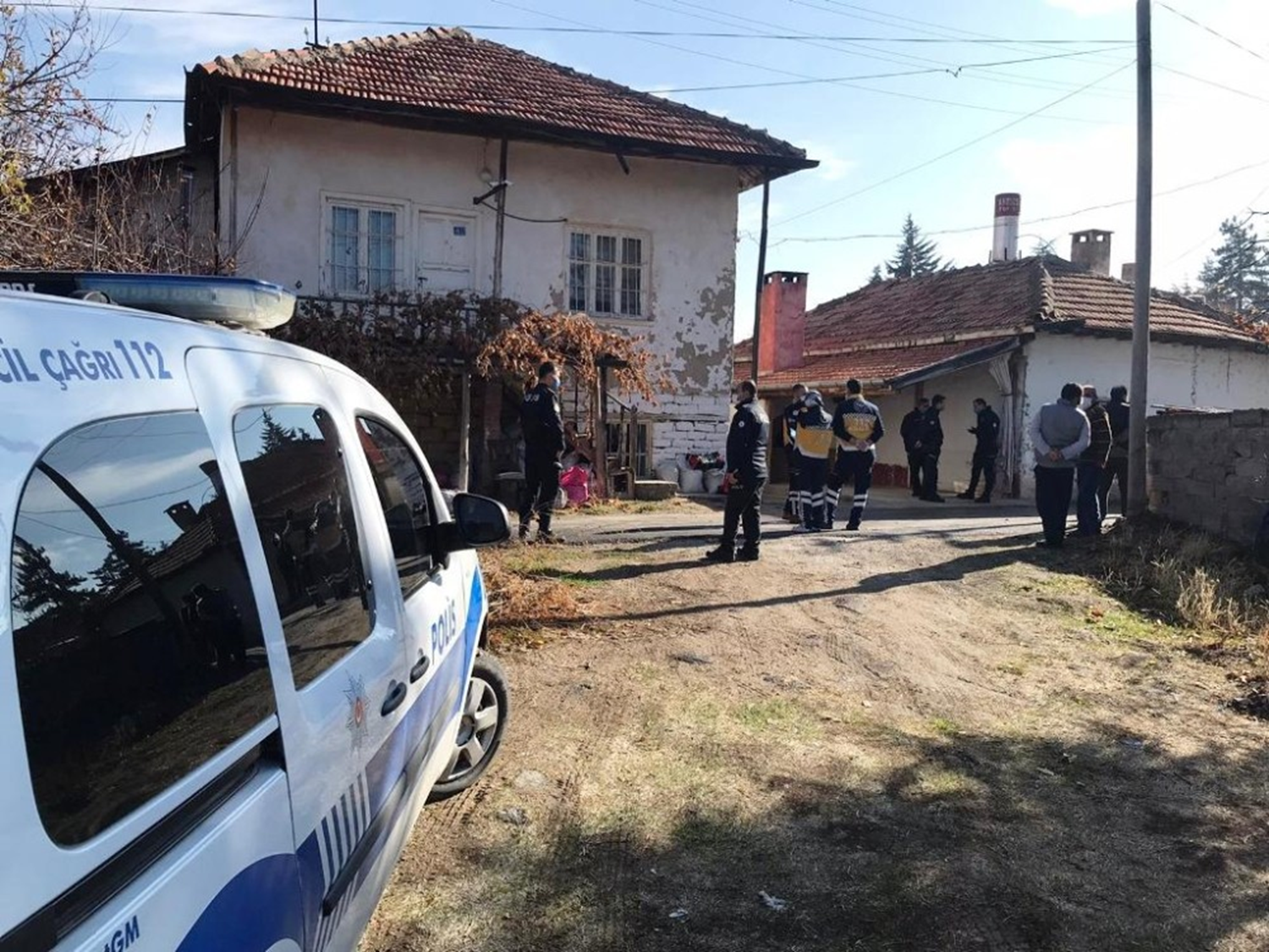 Konya'da 63 ya��ndaki adam evinde �l� bulundu
