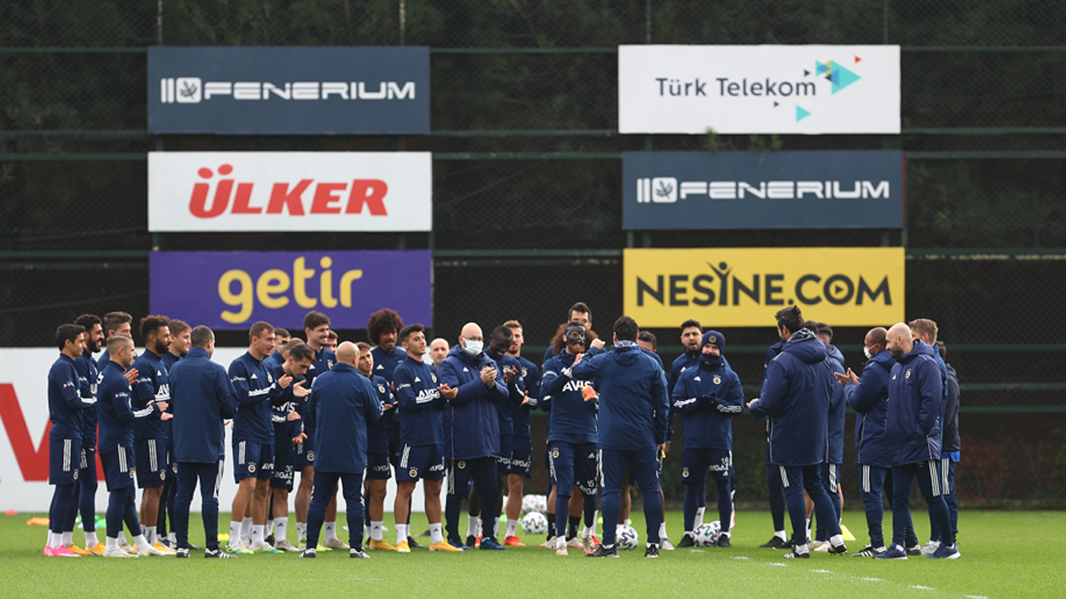 Fenerbah�e y�ld�z�n� g�zden ��kard�