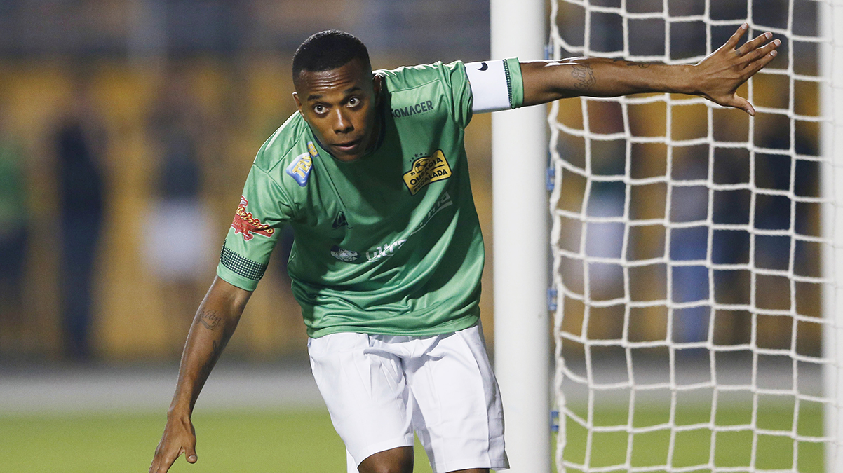 Tecav�zle su�lanan Robinho'nun 9 y�l hapis cezas� onand�