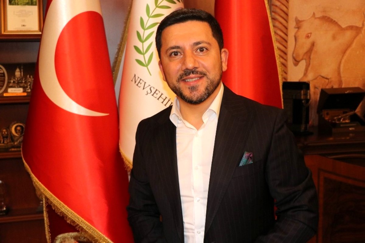 Nev�ehir Belediye Ba�kan� Rasim Ar�'ya silahl� sald�r�
