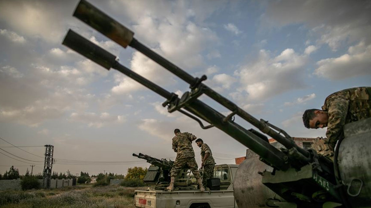 Hafter'in kirli plan�! Askeri y���nak yap�yor