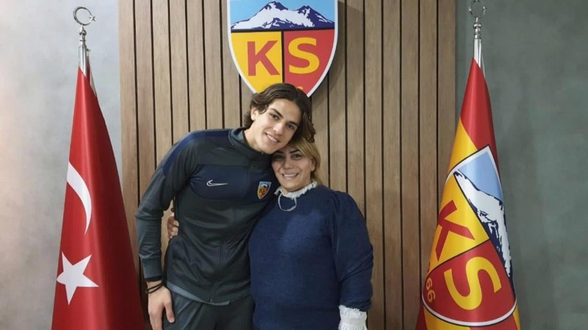 Berna Gzba: Doan'mz da Trk futboluna hayrl olsun 