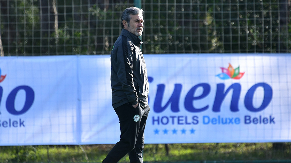 'F.Bah�e'nin yeni hocas�...'