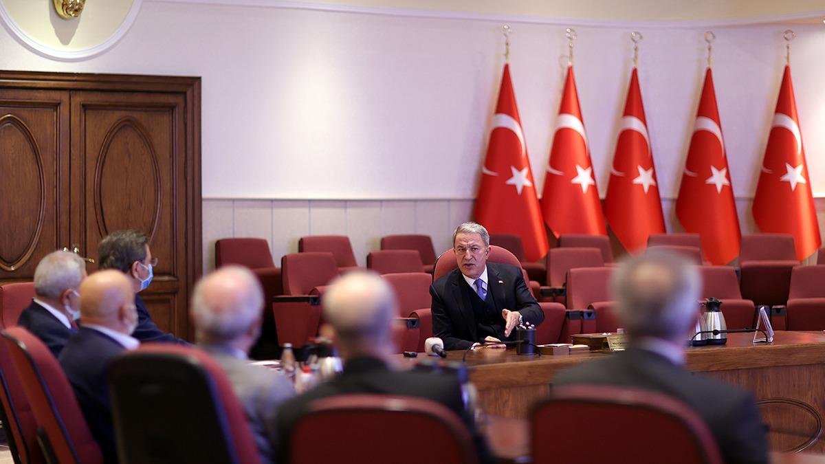 Bakan Akar'dan ABD'ye 'yaptrm' tepkisi: lke gvenlii iin gerekli her trl tedbir alnacak