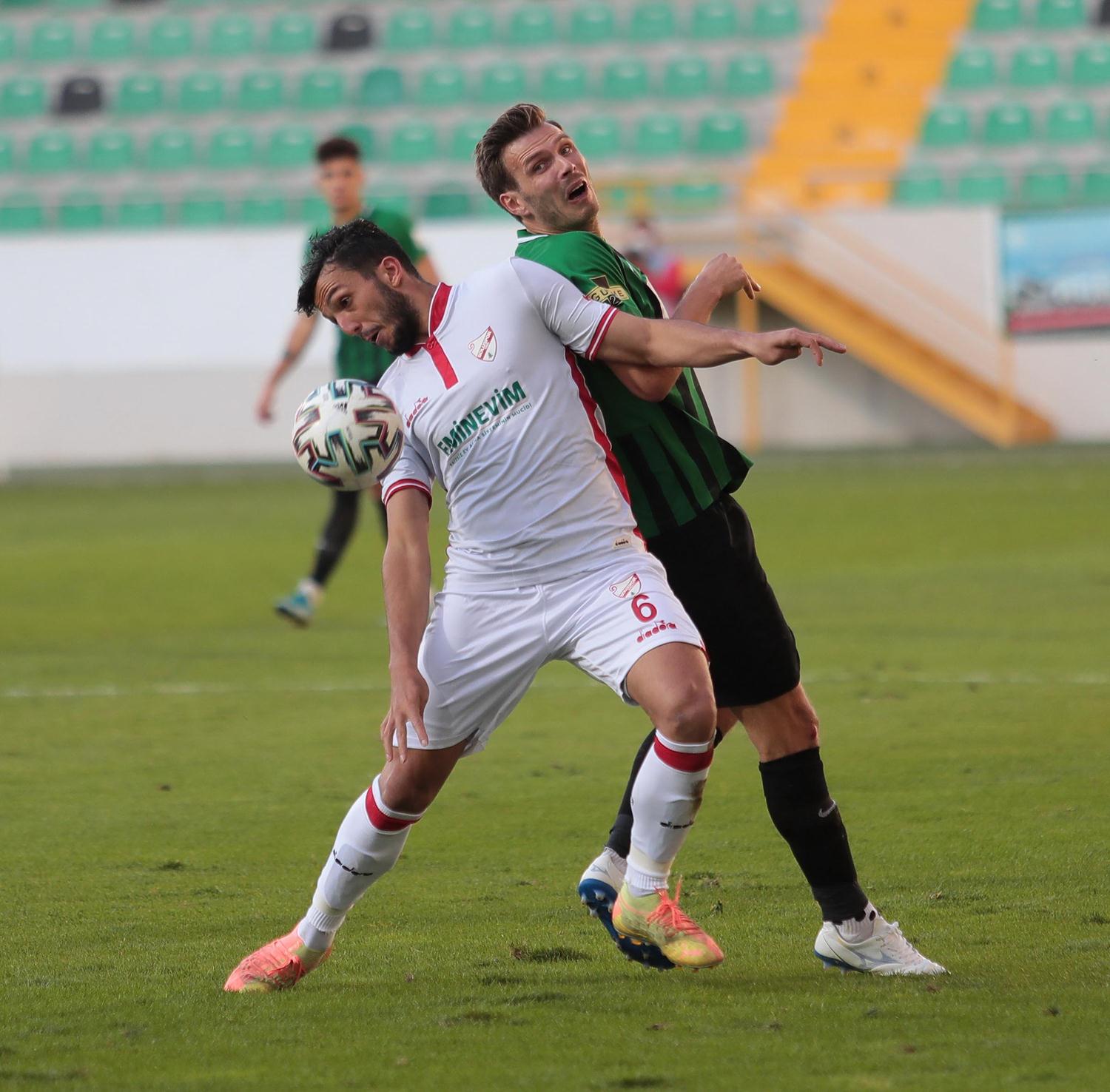 Bjarnason Akhisarspor'dan ayr�ld�