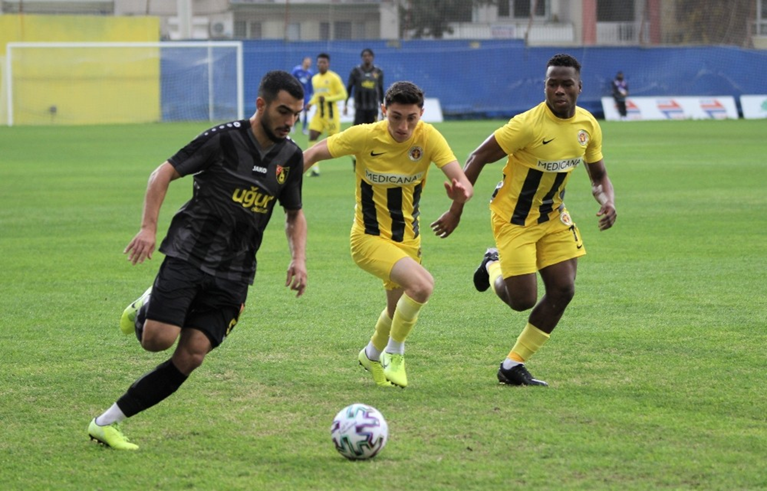 Menemenspor'da hayal k�r�kl���