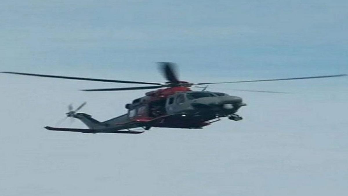 Cezayir'de askeri helikopter dt
