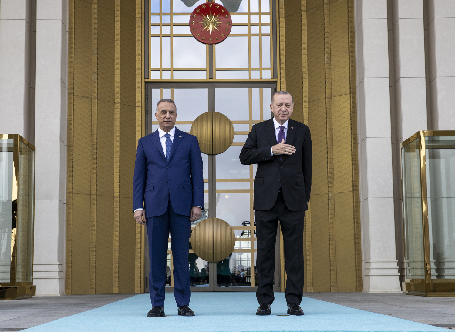 Ba�kan Erdo�an Irak Ba�bakan� Kaz�mi'yi resmi t�renle kar��lad�