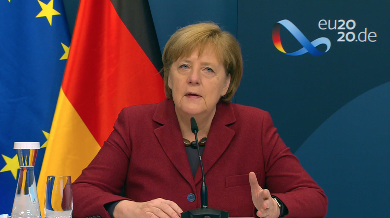 Merkel'den a��y� bulan Prof. Dr. U�ur �ahin ve �zlem T�reci'ye �vg�