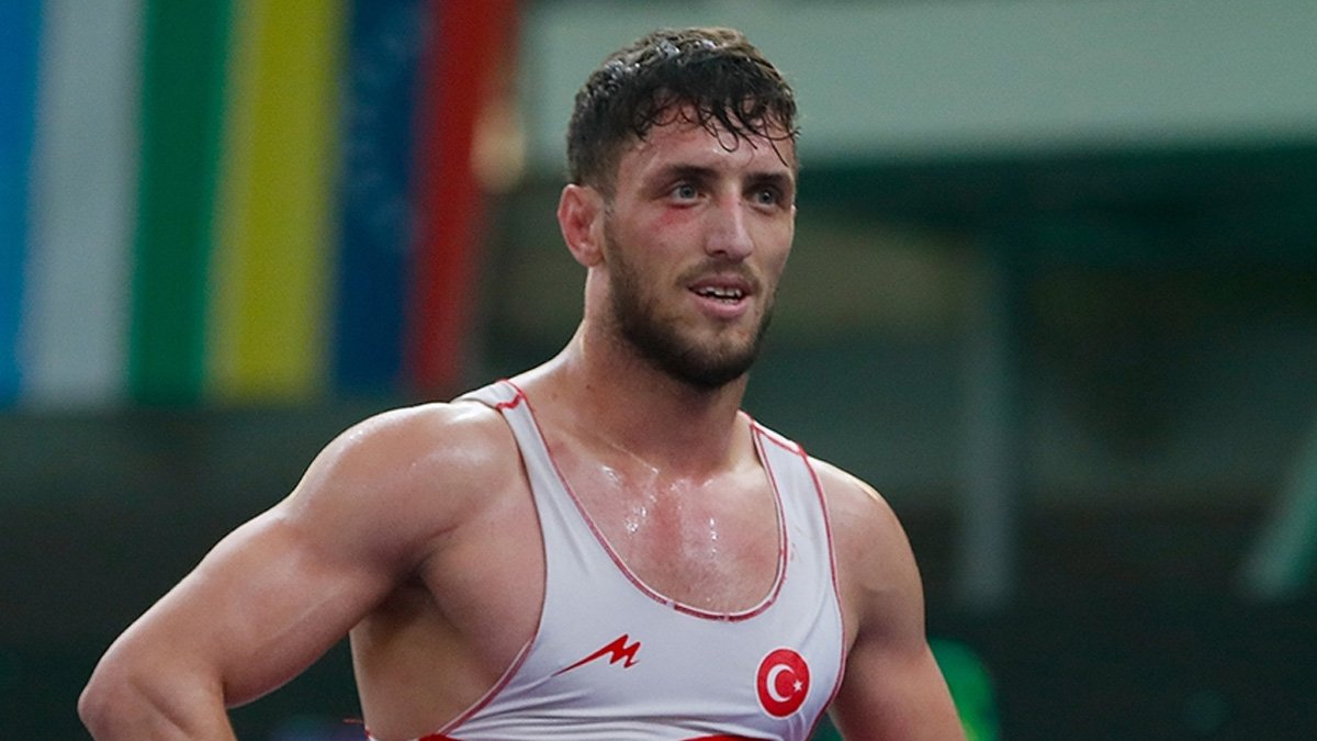 Milli g�re��i Haydar Yavuz g�m�� madalyan�n sahibi oldu