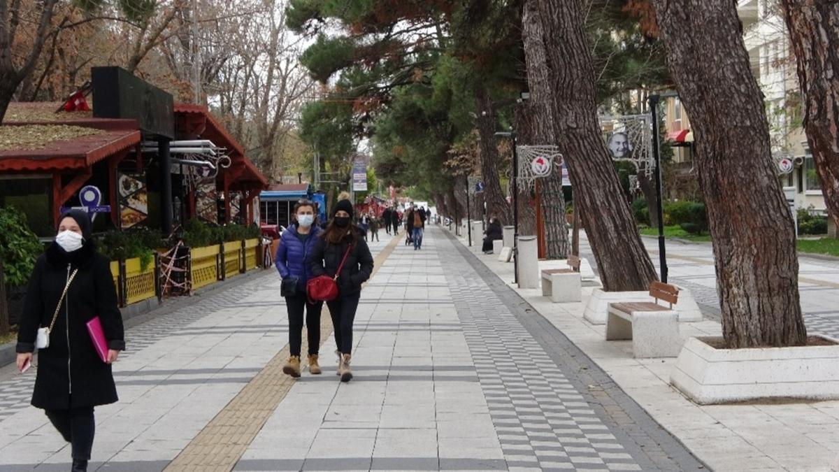 Tedbirler etkisini gstermeye balad: Krklareli'nde krmz harita yeile dnd