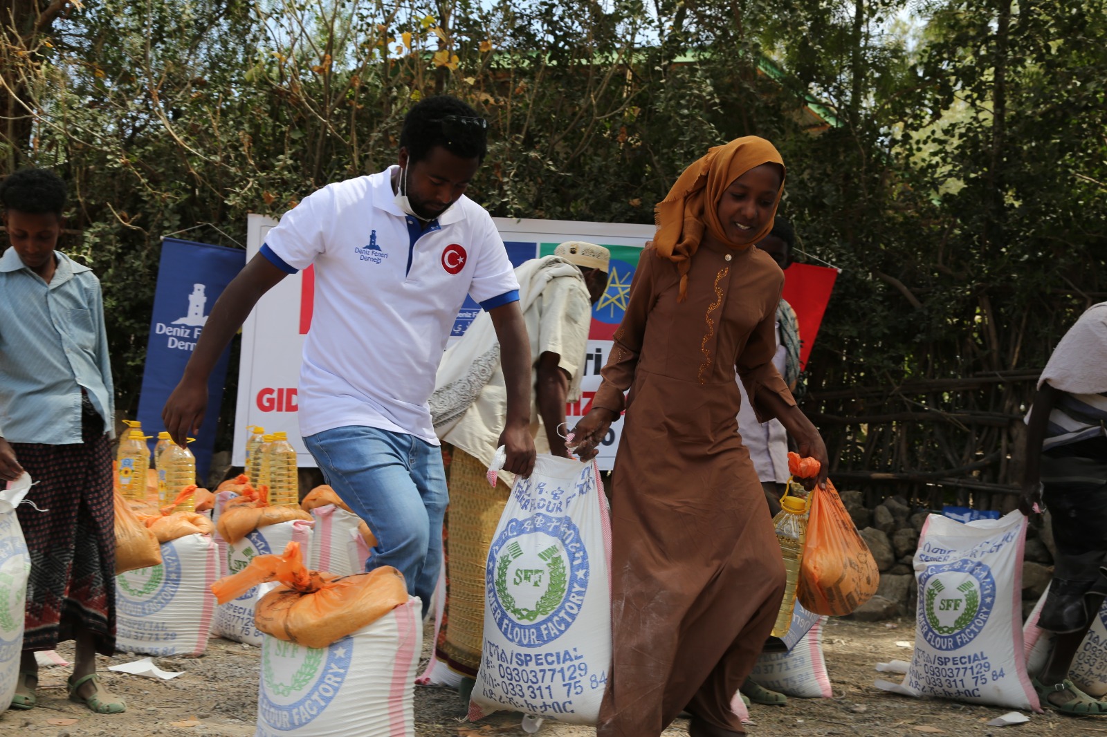 Deniz Feneri yard�m eli uzat�yor: Etiyopya'da g�zler ����a, yetimler e�itime kavu�uyor