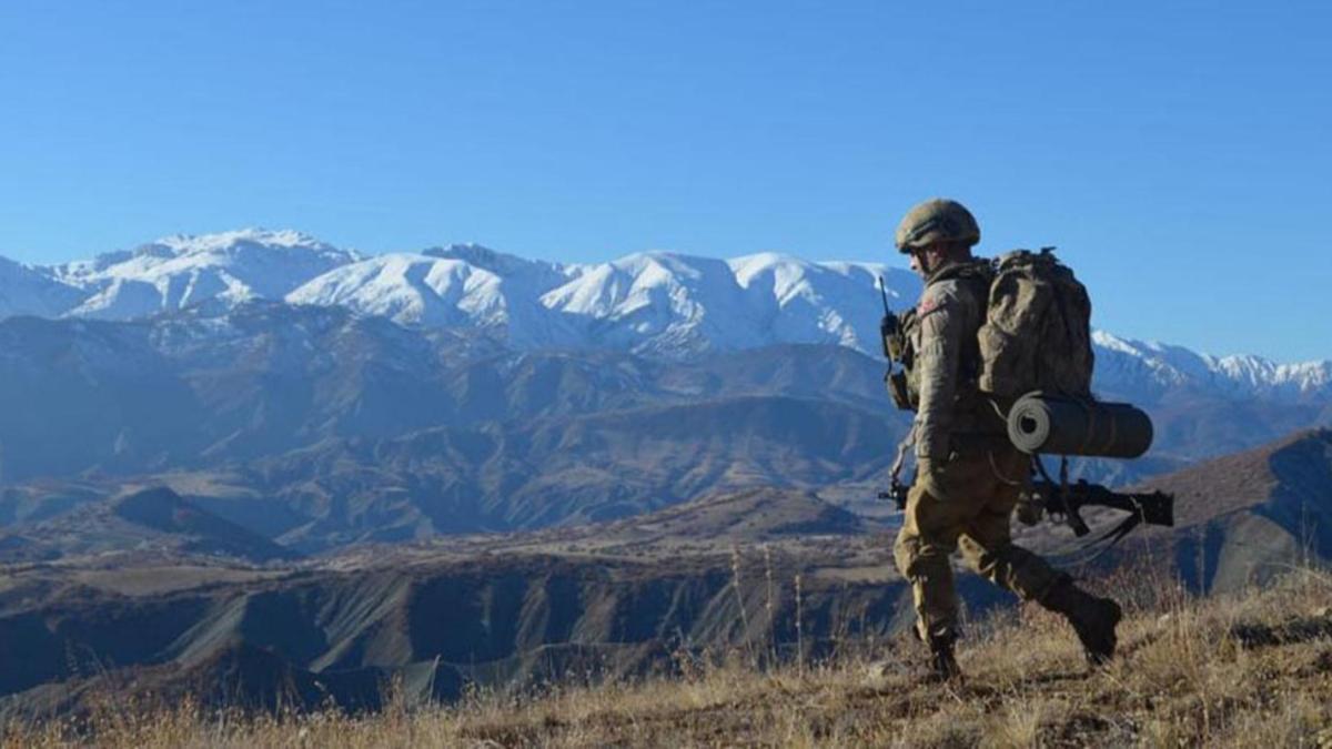 Jandarma komandolar Sivas'ta terr rgt PKK'nn k yaplanmasna izin vermiyor