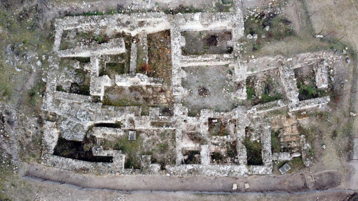 Hadrianaupolis Antik Kenti'nde heyecanlandran keif! 1800 yllk 'l hediyeleri'
