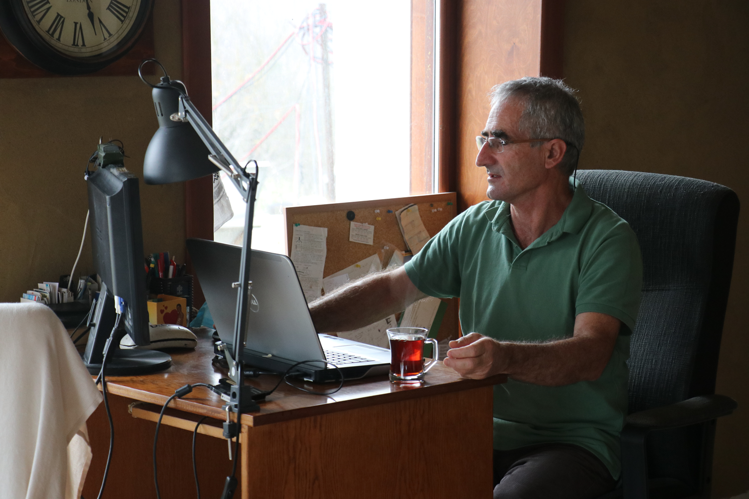 9 y�l �nce Avustralya'dan k�y�ne d�nd�, 'do�a dostu' �iftlik kurdu