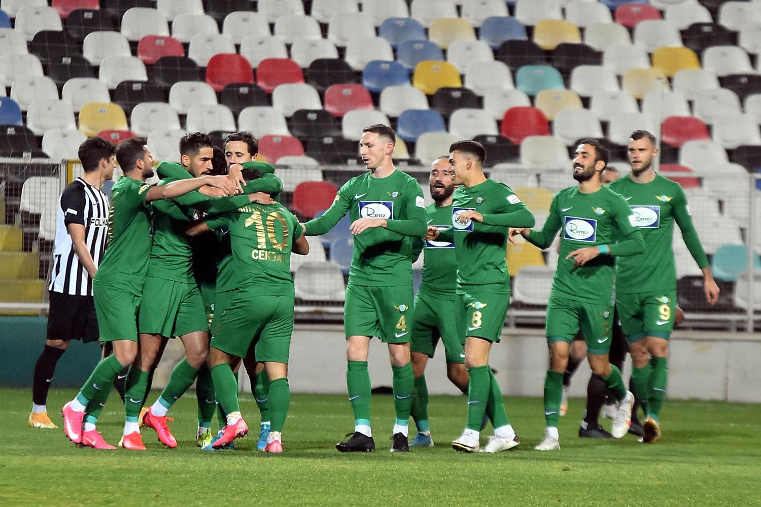 Akhisarspor'dan 15 y�l sonra bir ilk!