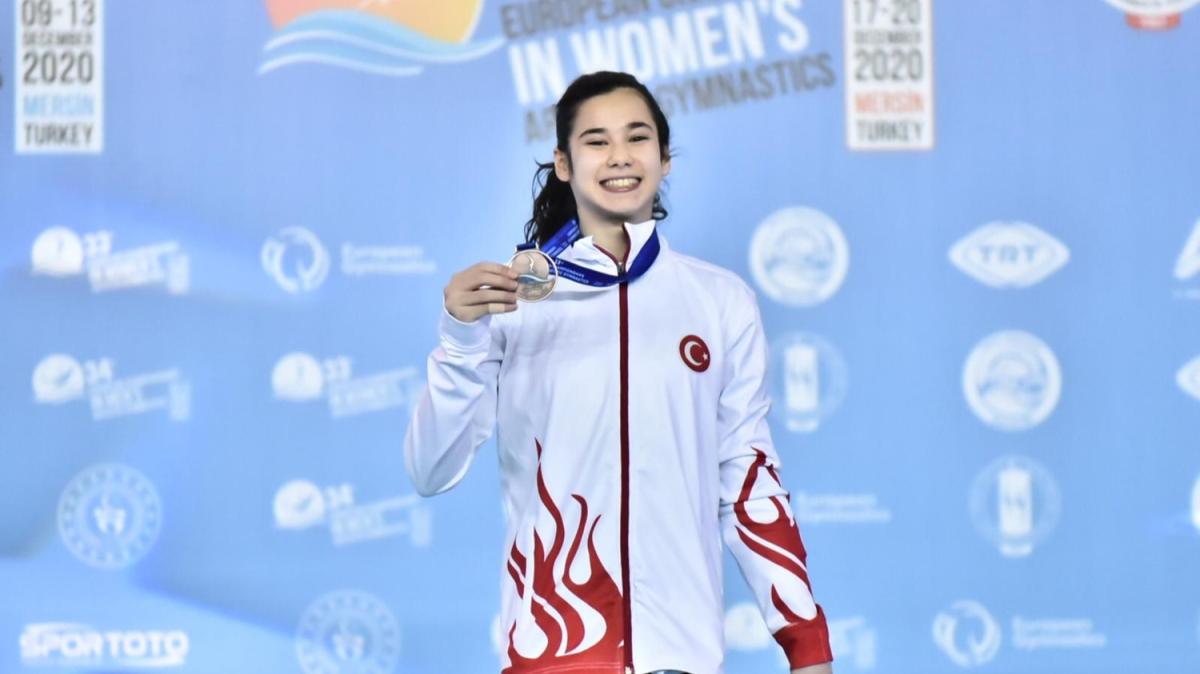 Derin Tanryakr'den bronz madalya