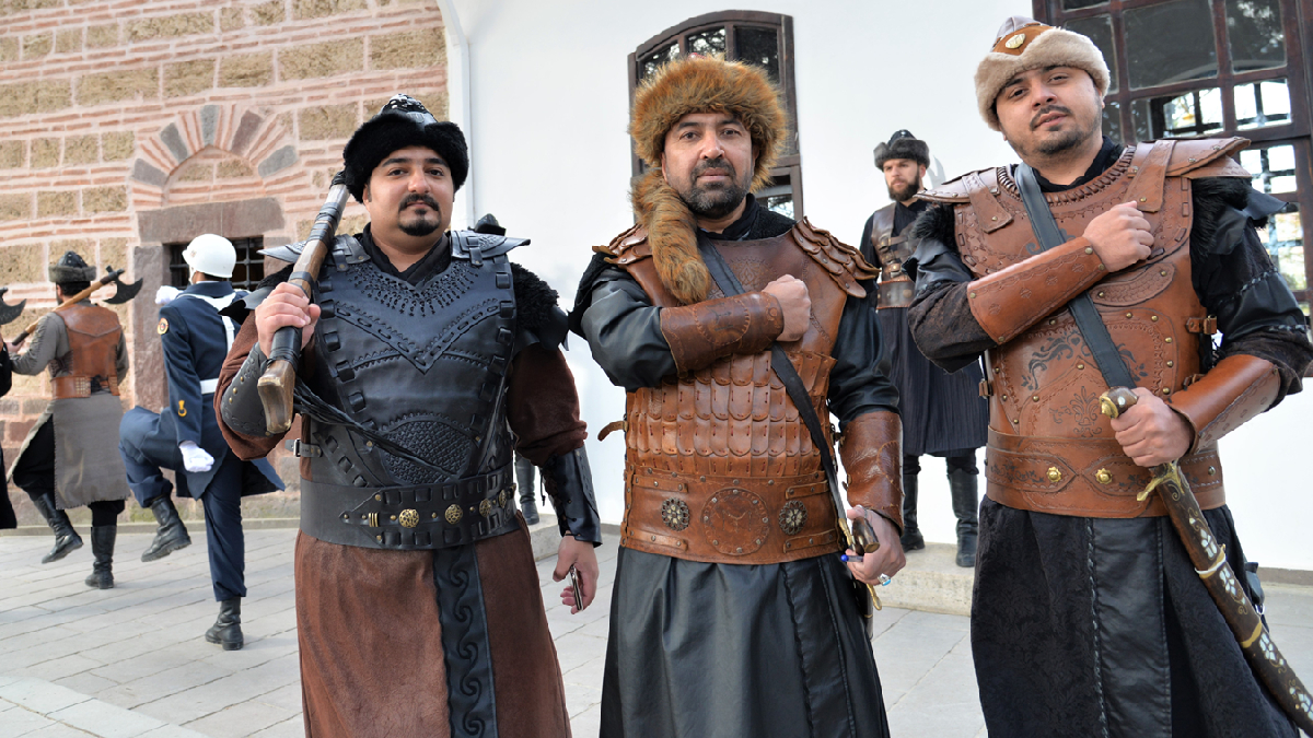 Dirili� Ertu�rul'dan etkilendiler: Pakistan'dan S���t'e geldiler