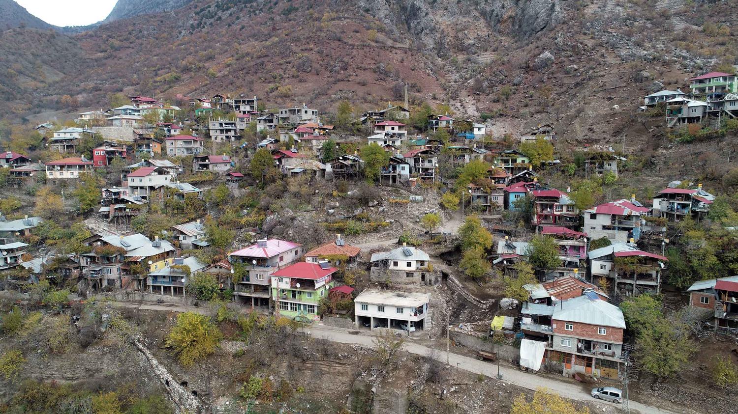 Kayseri'de toplu ekmek pi�iren kad�nlar�n karantinas� sona erdi