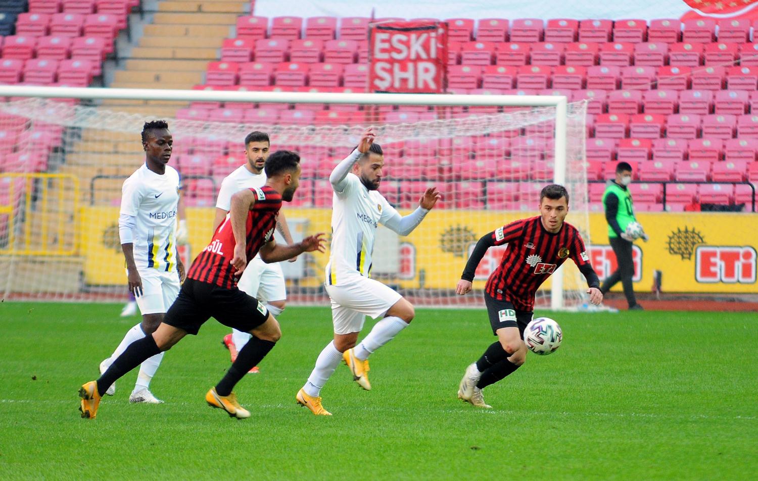 Menemenspor'daki mali kriz sahaya yans�d�!