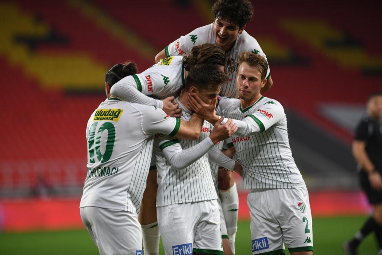 Bursaspor'un golleri altyap�dan gelen yeteneklerinden