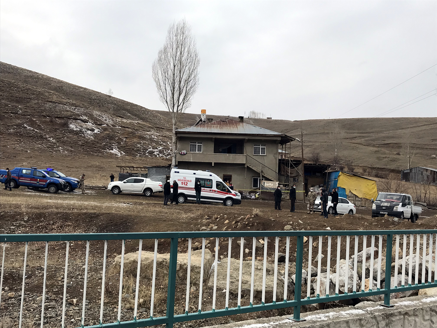Bayburt'ta baba vah�eti! �ki �ocu�unu �ld�rd�
