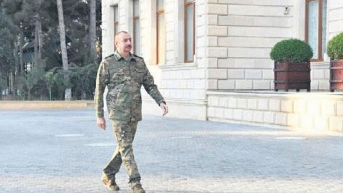 Aliyev Ermenistan'dan alnan Gubadl'ya gitti