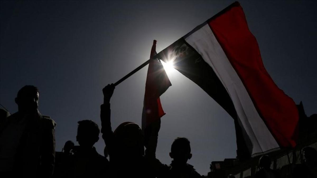 Yemenli bakan, Anayasa yeminini Riyad'da yapmay reddetti