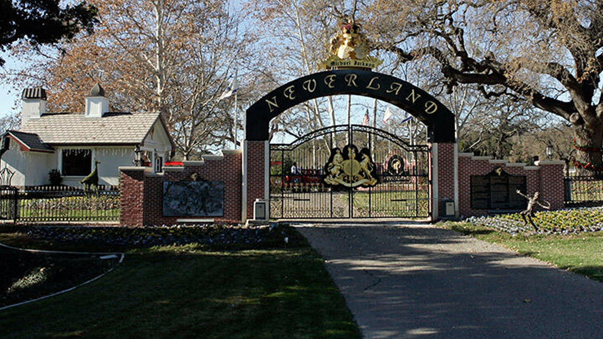 Michael Jackson'�n Neverland �iftli�i 22 milyon dolara sat�ld�
