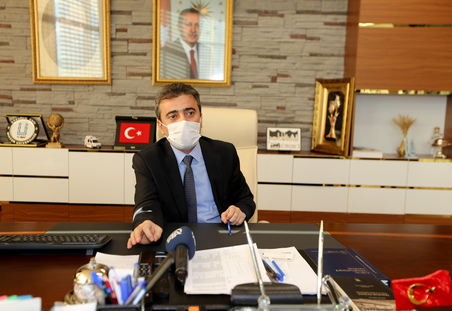 Koronavir�s� atlatan Bedir: Vir�s�n nerden gelece�i belli de�il