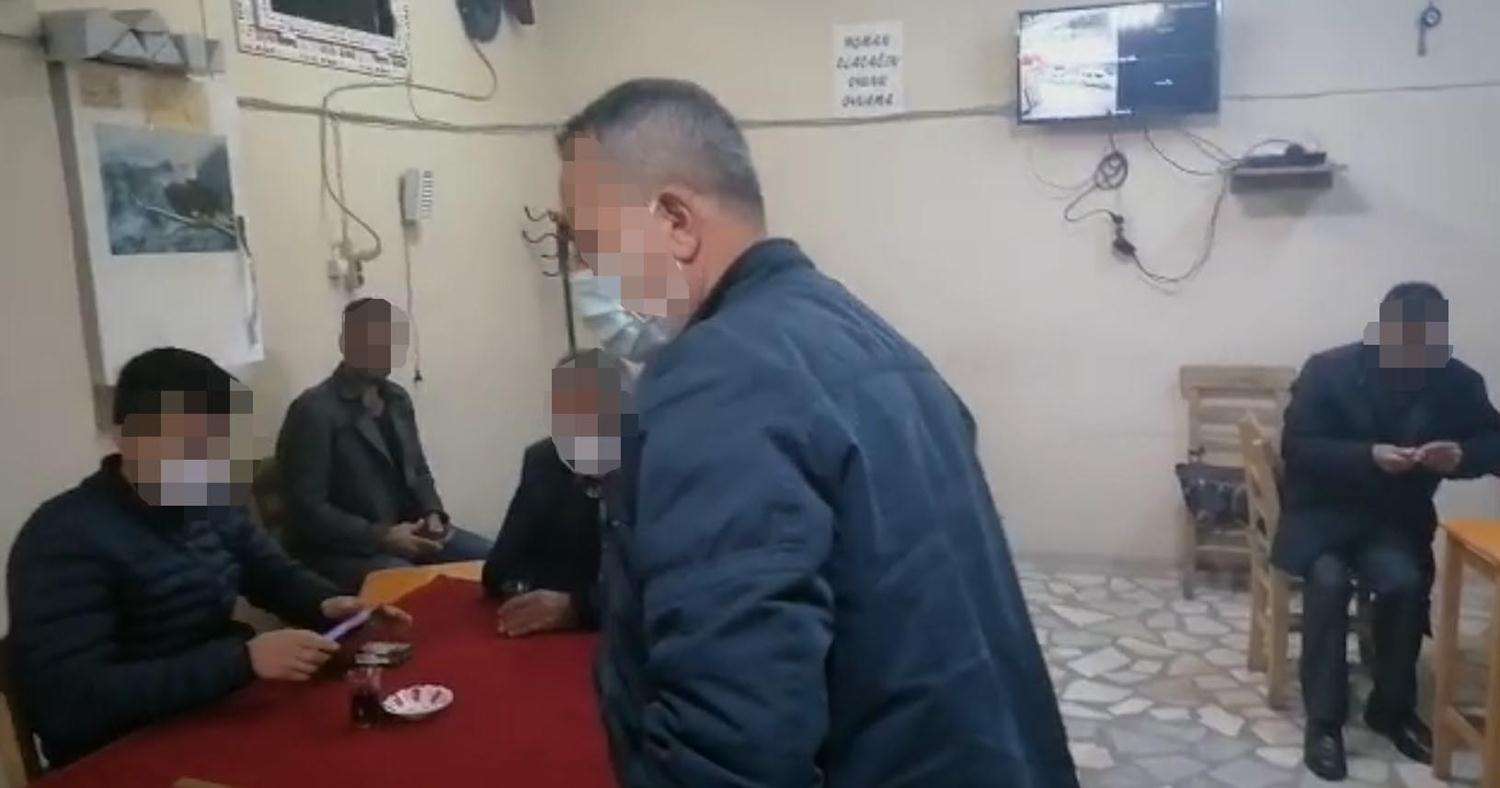 Polis kapal� olmas� gereken k�raathaneye bask�n yapt�, 9 ki�iye 28 bin 350 lira ceza kesildi