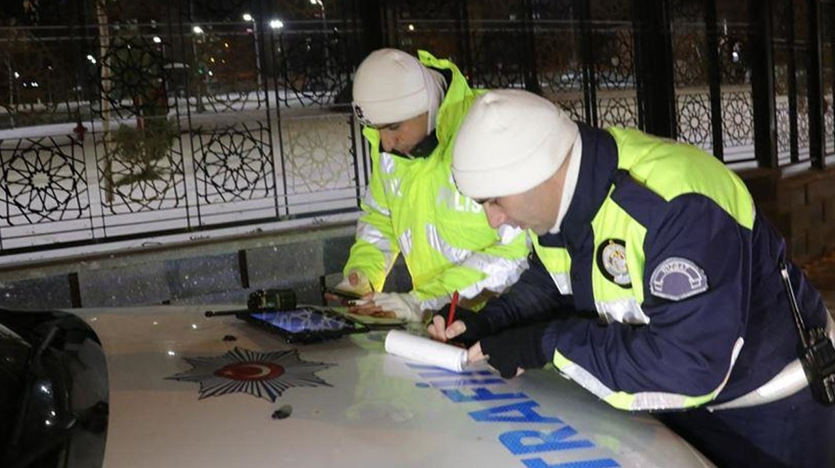 Trafik cezalar�nda yeni d�nem! Resmi Gazete'de yay�mland�